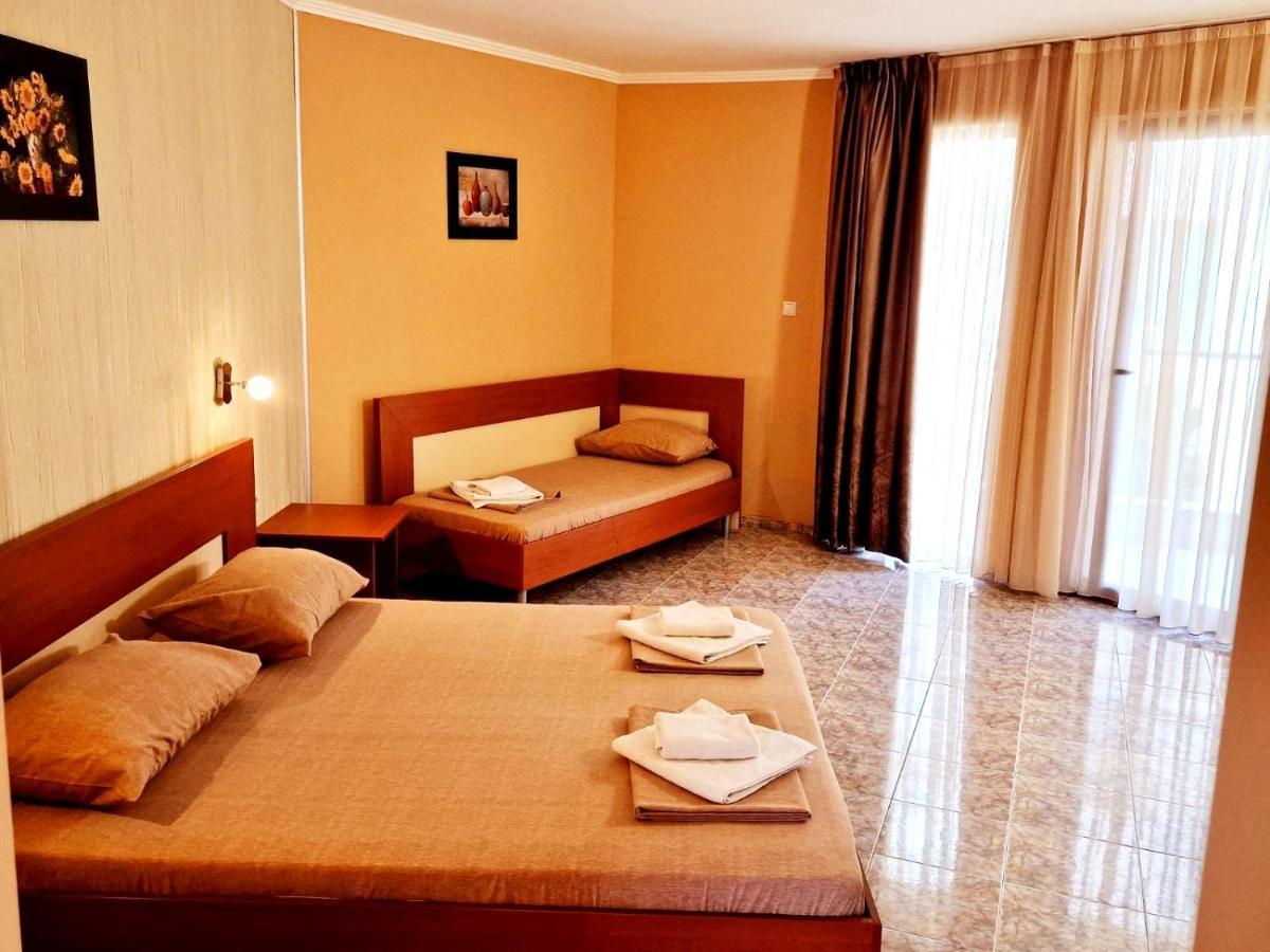 Къща За Гости Карел Nesebar Exteriör bild